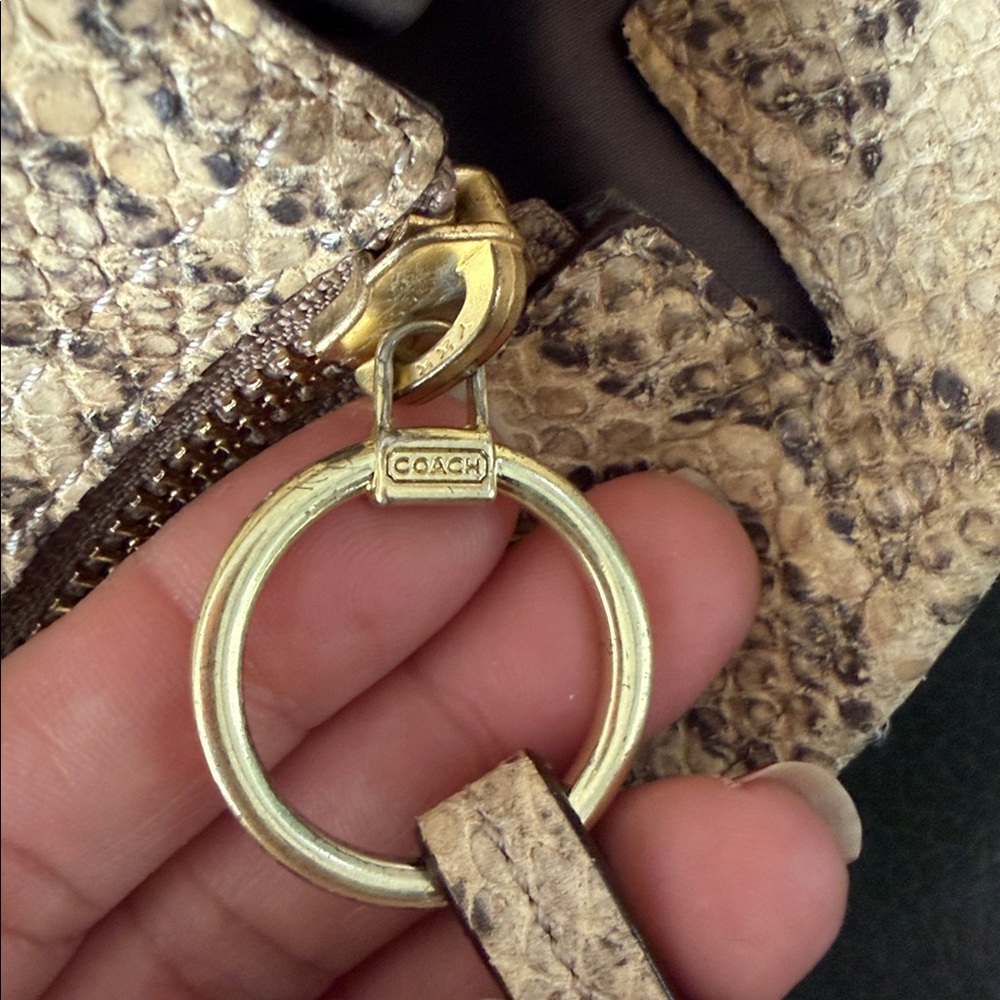 Coach 17043 Vintage Audrey Beige and Snake Leather Tote Bag🎀🎀 - Picture 5 of 16